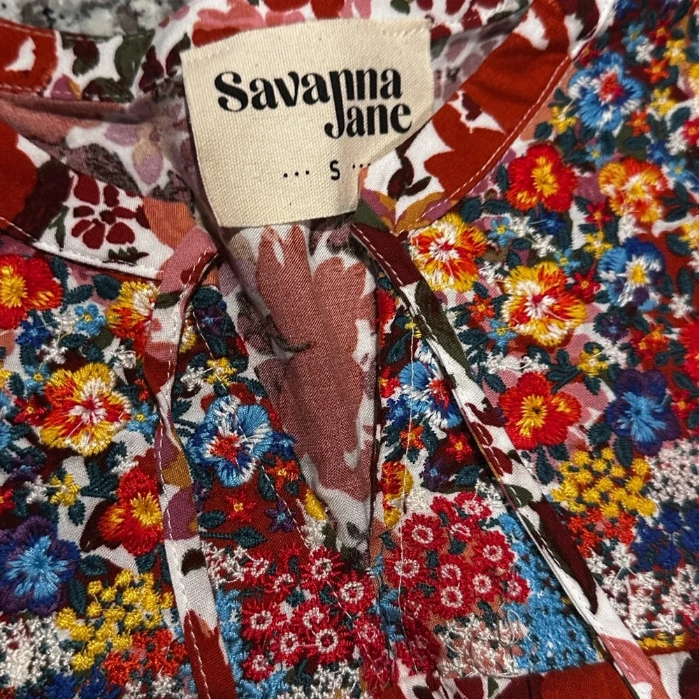 Savanna Jane embroidered short sleeve blouse top size small floral tassel - Picture 2 of 5